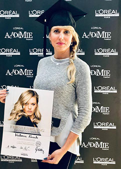 Verleihung Diplom Coloration an Valeria Pauch